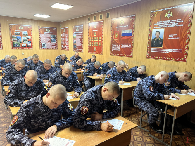 В Калининграде росгвардейцы присоединились к всероссийской ведомственной акции «С любовью к маме» (видео)