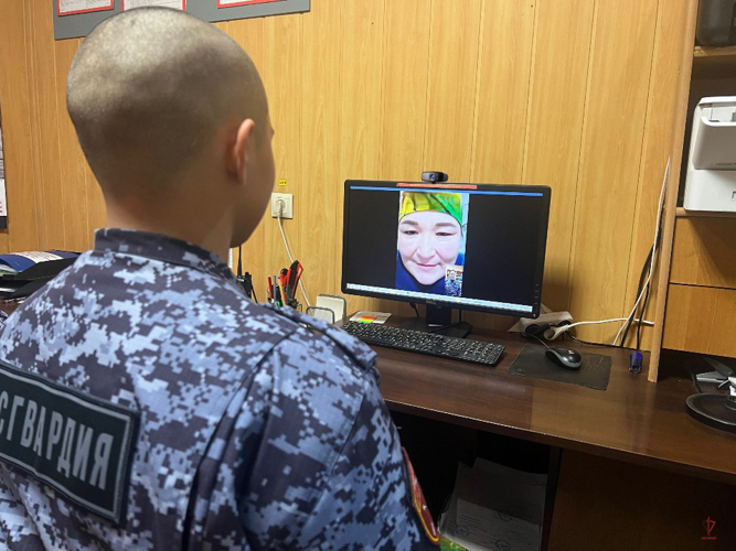 В Калининграде росгвардейцы присоединились к всероссийской ведомственной акции «С любовью к маме» (видео)