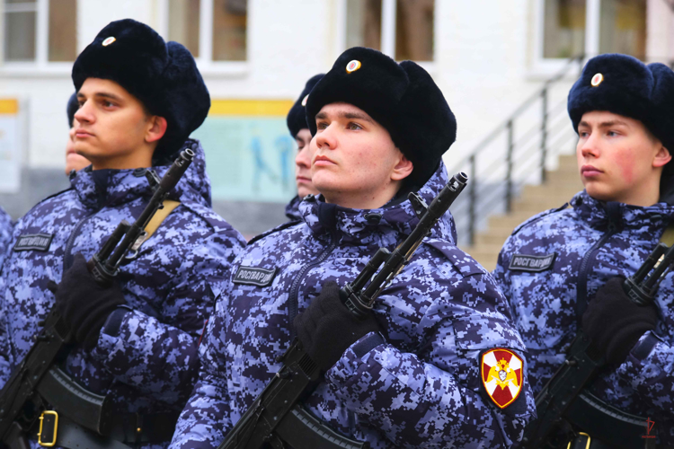 В калининградском полку Росгвардии состоялась торжественная церемония принятия Военной присяги новобранцами