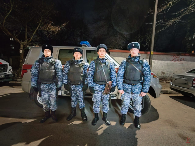  В Калининграде росгвардейцы задержали зачинщика драки на остановке общественного транспорта (видео)