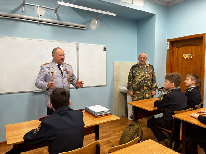 В городе Пионерском ветераны и кадеты Росгвардии подвели итоги совместной работы за год