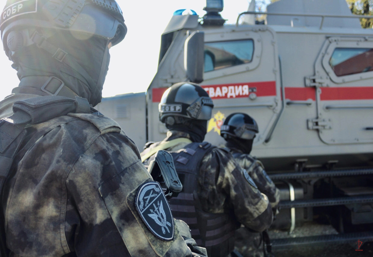 В Калининграде при содействии СОБР «Викинг» Росгвардии задержан подозреваемый в поджоге гаража (видео)
