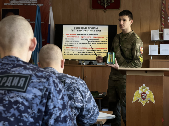 В калининградском полку Росгвардии прошли стажировку курсанты Новосибирского военного института (видео)