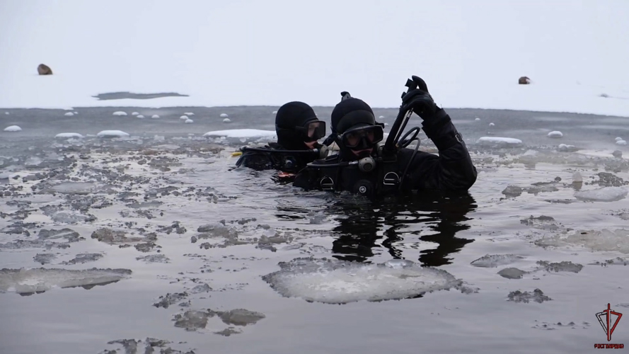 Под Петербургом водолазы калининградского СОБР «Викинг» Росгвардии тренировались искать взрывные устройства (видео)