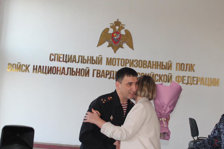 В калининградском полку Росгвардии состоялся концерт для женщин-военнослужащих