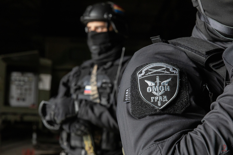 При содействии ОМОН «Град» Росгвардии в Советске задержан подозреваемый в незаконном обороте наркотиков (видео)