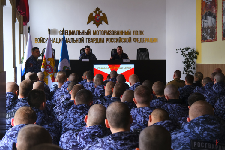 В Калининграде генерал-майор полиции Виктор Галий встретился с военнослужащими полка Росгвардии (видео)