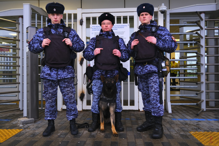Безопасность футбольного матча 26-го тура Первой лиги обеспечили калининградские росгвардейцы
