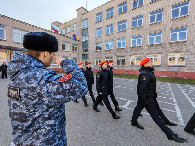 Калининградские росгвардейцы выступили в роли жюри на муниципальном этапе игры «Зарница 2.0»