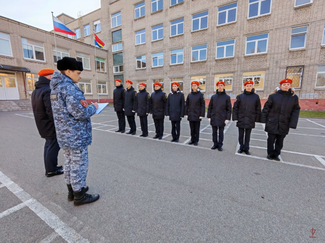 Калининградские росгвардейцы выступили в роли жюри на муниципальном этапе игры «Зарница 2.0»