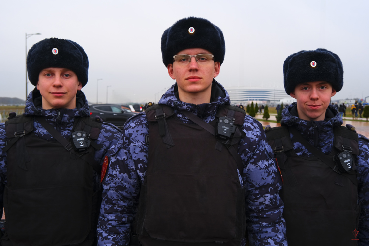 Безопасность футбольного матча 26-го тура Первой лиги обеспечили калининградские росгвардейцы