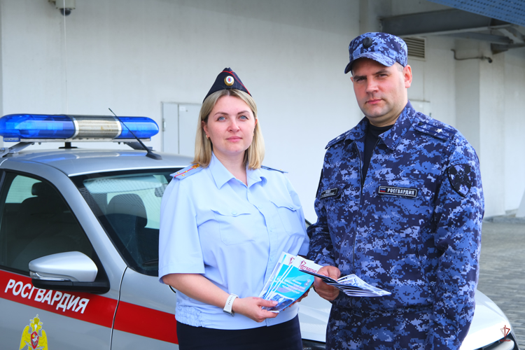 В Калининграде представители Росгвардии приняли участие в ярмарке вакансий
