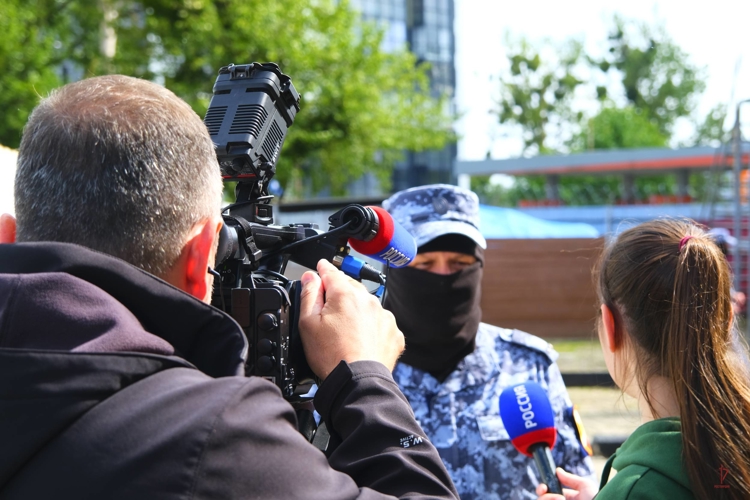 Специалисты-кинологи и служебные собаки Росгвардии отметили 116-ую годовщину со дня основания службы