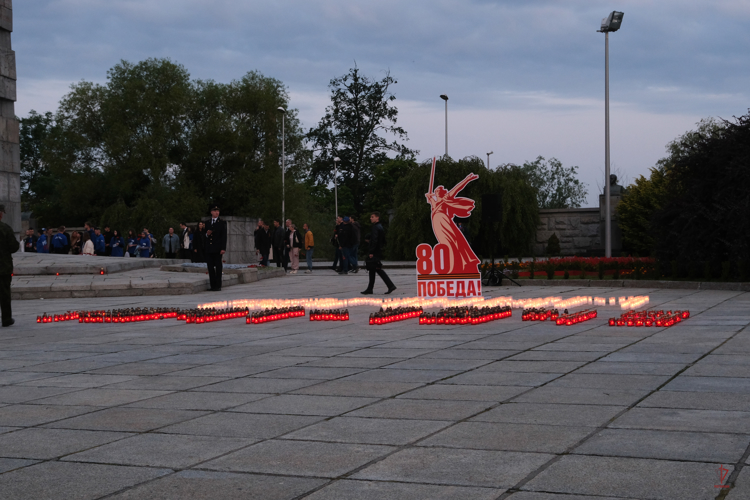 В День памяти и скорби военнослужащие и сотрудники калининградской Росгвардии приняли участие во Всероссийской акции «Свеча памяти»