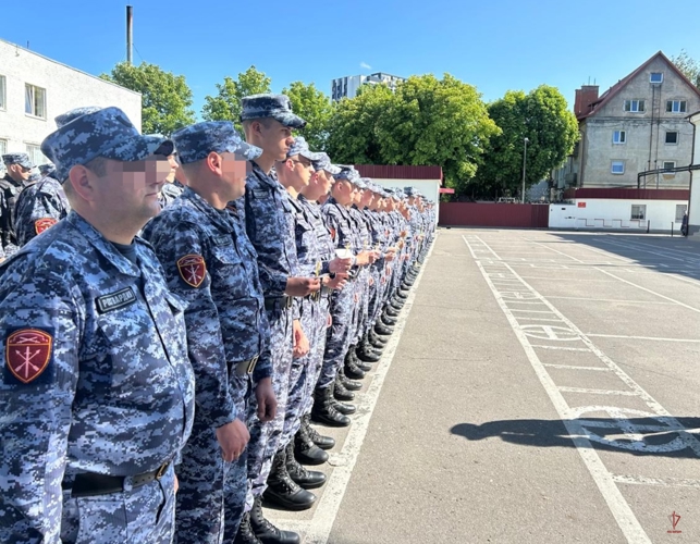 В День памяти и скорби военнослужащие и сотрудники калининградской Росгвардии приняли участие во Всероссийской акции «Свеча памяти»