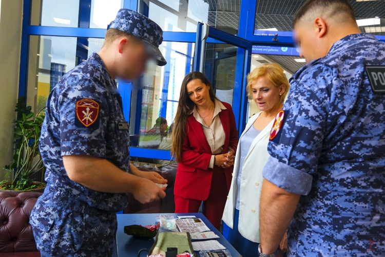 В Калининграде представители Росгвардии приняли участие в ярмарке вакансий