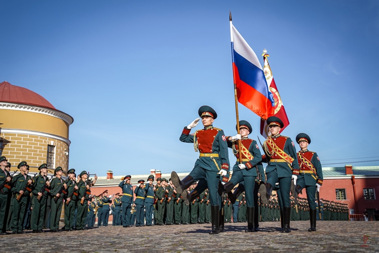 Калининградские первокурсники Военной академии Росгвардии приняли Военную присягу в Санкт-Петербурге