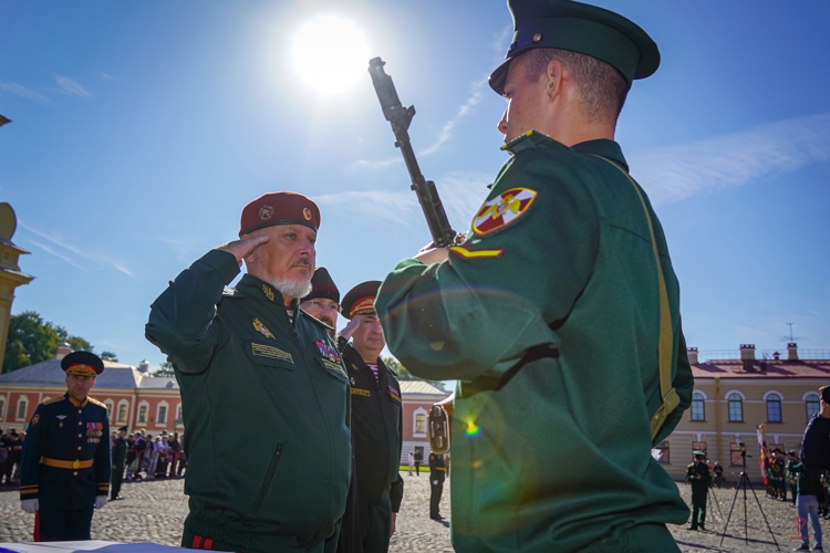 Калининградские первокурсники Военной академии Росгвардии приняли Военную присягу в Санкт-Петербурге