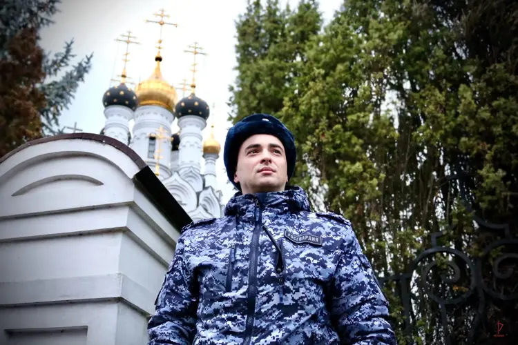 Сотрудники и ветераны вневедомственной охраны Росгвардии отмечают 73-ю годовщину со дня основания службы