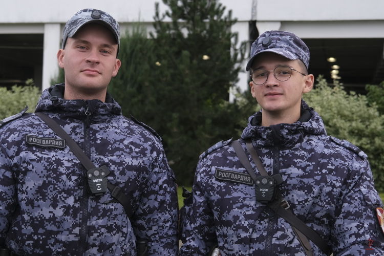 Безопасность футбольного матча РПЛ обеспечили калининградские росгвардейцы
