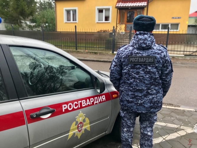 В Зеленоградске росгвардейцы задержали постояльца гостиницы, отказавшегося платить за проживание