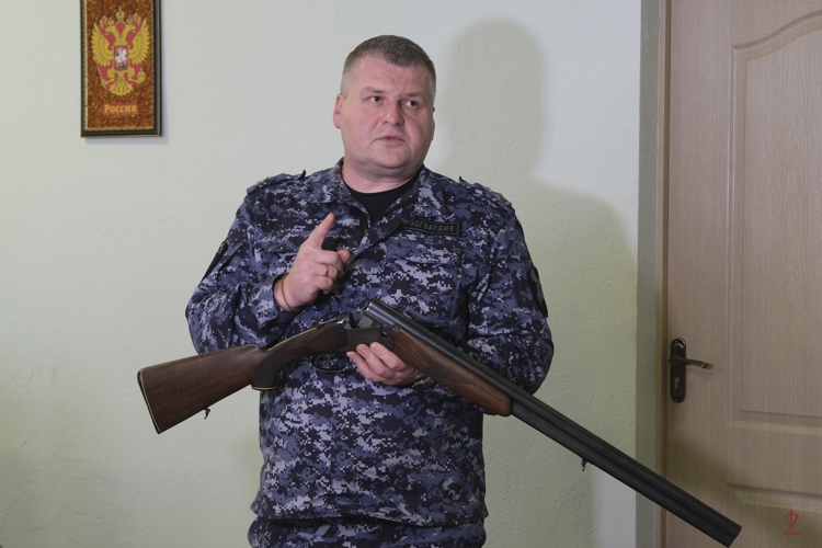 В Калининграде состоялась пресс-конференция начальника Центра лицензионно-разрешительной работы регионального Управления Росгвардии