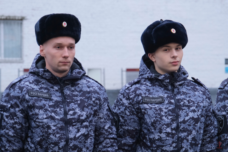 20 молодых калининградцев прибыли на службу в специальный моторизованный полк Северо-Западного округа Росгвардии (видео)