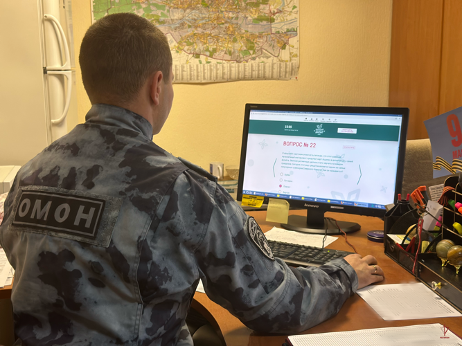 В Калининграде росгвардейцы написали «Большой Этнографический диктант»