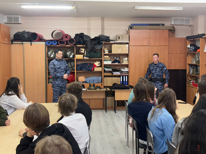 В Калининграде росгвардейцы провели тематические мероприятия, посвященные Дню призывника  
