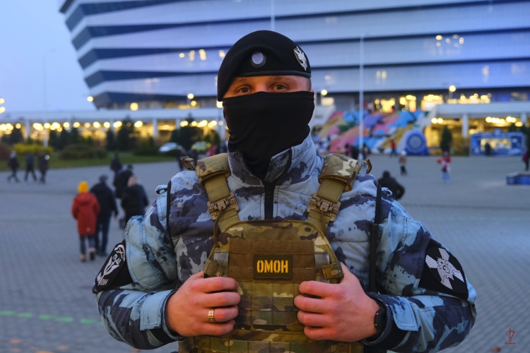 Безопасность матча Кубка России по футболу обеспечили росгвардейцы в Калининграде