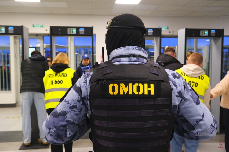 Безопасность матча Кубка России по футболу обеспечили росгвардейцы в Калининграде