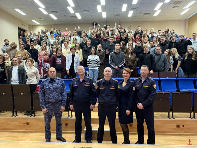 Более трехсот калининградских студентов приняли участие в профориентационных встречах с росгвардейцами