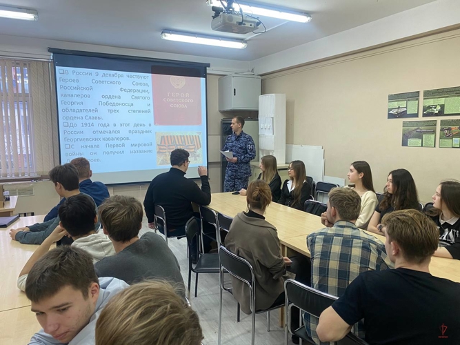 В Калининграде росгвардейцы приняли участие в памятных мероприятиях, приуроченных ко Дню Героев Отечества