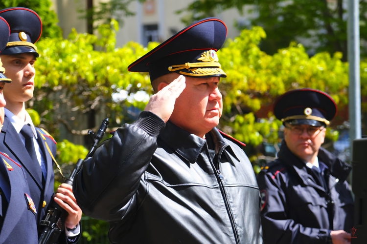 Генерал-майор полиции Виктор Галий напутствовал личный состав калининградской Росгвардии 