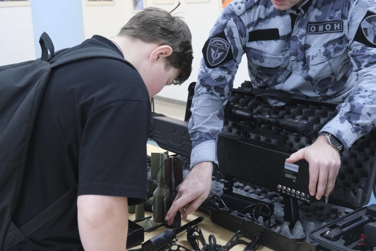 В Калининграде прошло интерактивное мероприятие, приуроченное к празднованию 10-летия Росгвардии 