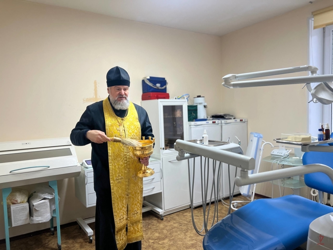 В Калининграде настоятель храма Георгия Победоносца провел церемонию освящения специального моторизованного полка Росгвардии 