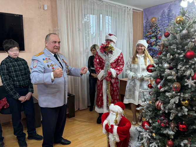 Ветераны калининградской Росгвардии присоединились к акции «Дед Мороз специального назначения»