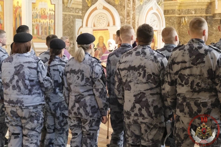 В Калининграде росгвардейцы приняли участие во всероссийской духовной акции «Великопостное молитвенное стояние за воинов Росгвардии»