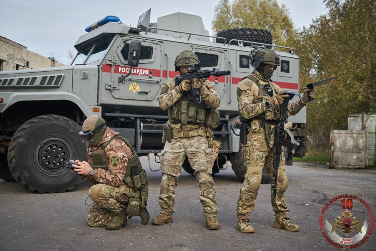 Сотрудники и ветераны СОБР «Викинг» Росгвардии отмечают 33-ую годовщину со дня образования подразделения 