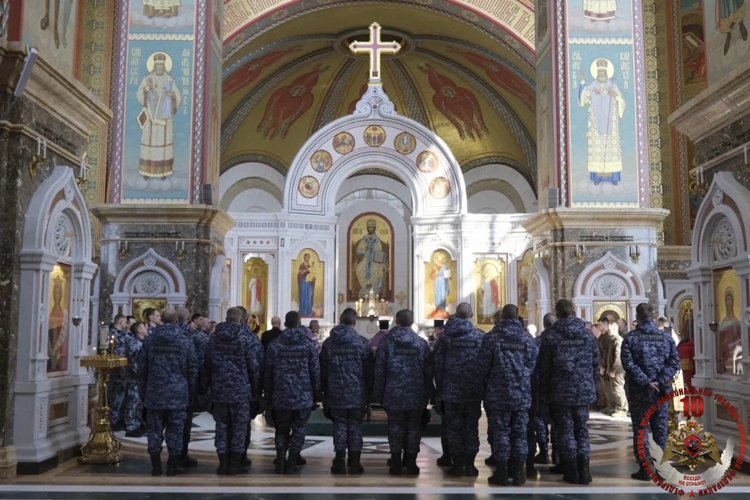 В Калининграде росгвардейцы приняли участие во всероссийской духовной акции «Великопостное молитвенное стояние за воинов Росгвардии»
