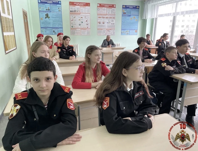 В Калининграде председатель совета ветеранов Росгвардии провел урок мужества, посвященный 40-й годовщине аварии на ЧАЭС