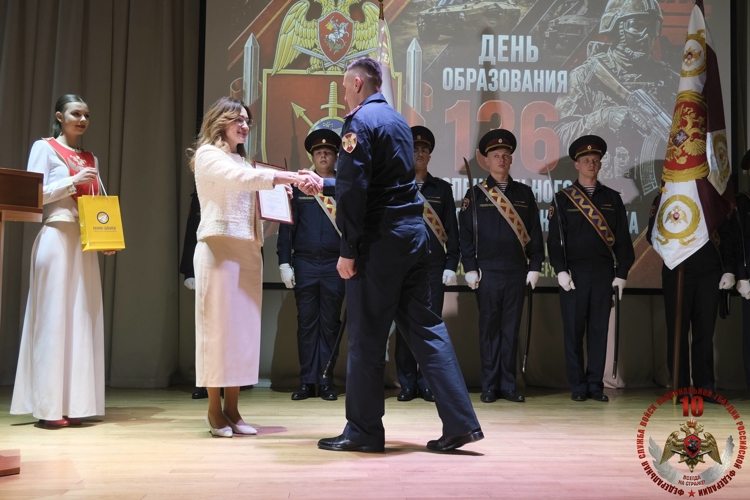 83-ую годовщину со дня основания отмечают ветераны и военнослужащие калининградского полка Росгвардии