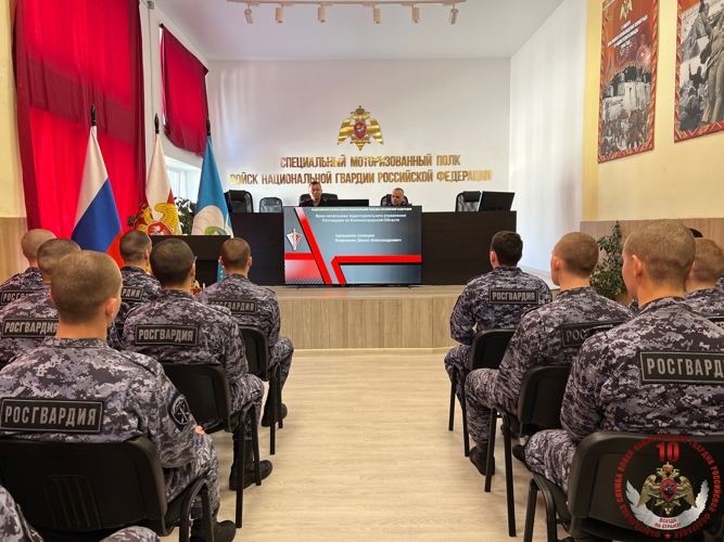 В Калининграде врио начальника Управления Росгвардии по Калининградской области встретился с военнослужащими полка