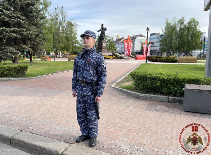 В Калининграде росгвардейцы обеспечивают безопасность при проведении праздничных мероприятий в День Победы