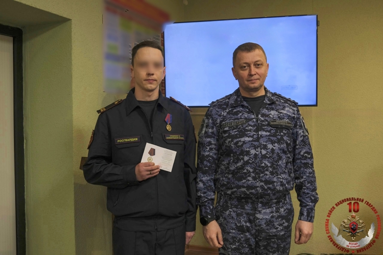 Калининградский росгвардеец награжден медалью «За заслуги в укреплении правопорядка»