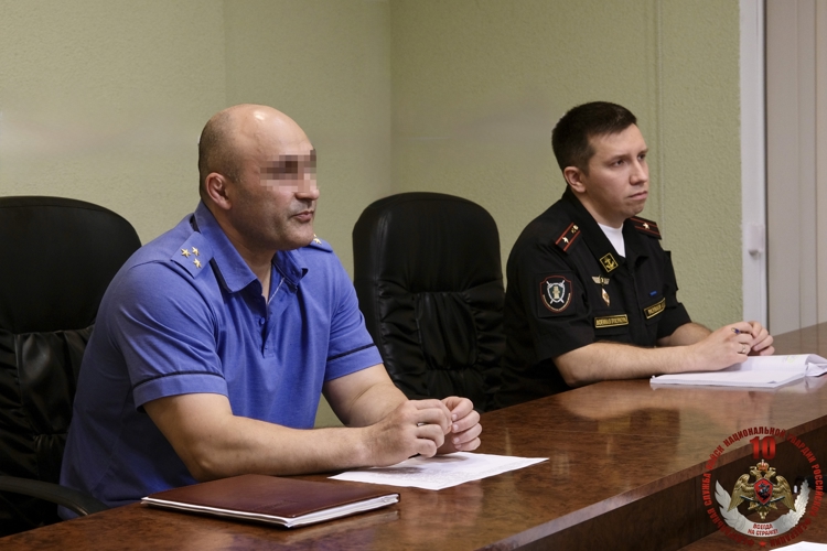 В Калининградском Управлении Росгвардии заместитель военного прокурора 306 военной прокуратуры гарнизона провел личный прием военнослужащих Росгвардии