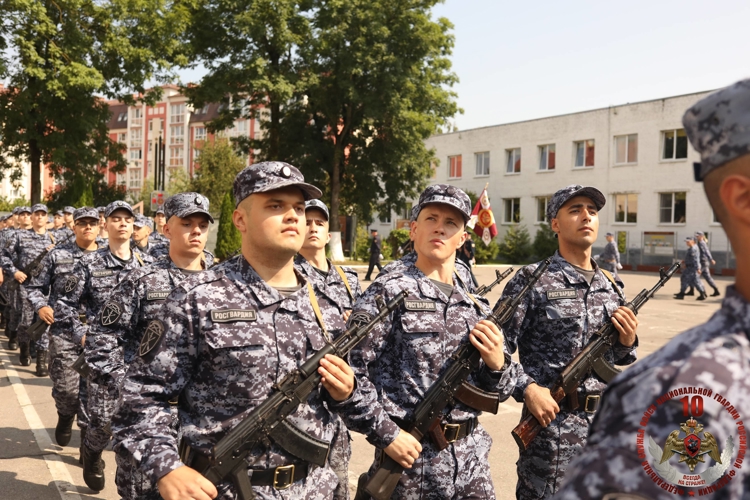 Призванные на службу в Росгвардию молодые калининградцы приняли Военную присягу 